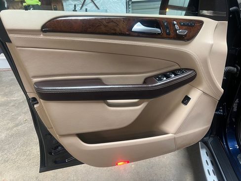 Used 2016 Mercedes-Benz GLE 400 4MATIC image 24