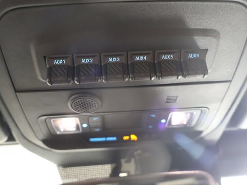 Used 2025 Ford Bronco Badlands AWD/4WD image 48