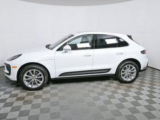 Certified 2025 Porsche Macan video 2