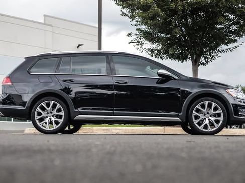 Used 2019 Volkswagen Golf Alltrack SE AWD/4WD image 14