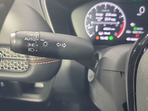 Certified 2025 Honda HR-V Sport image 27