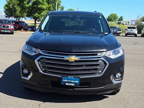 Used 2020 Chevrolet Traverse LT AWD/4WD image 3