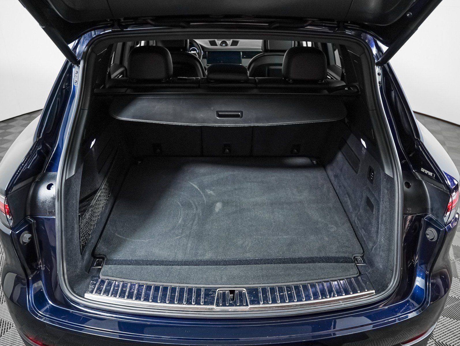 Certified 2022 Porsche Cayenne E-Hybrid AWD/4WD image 15