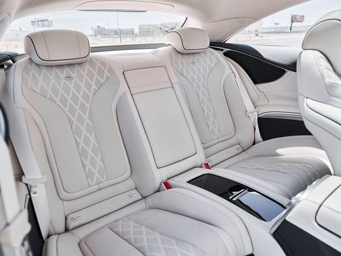 Used 2020 Mercedes-Benz S 560 4MATIC Coupe image 32
