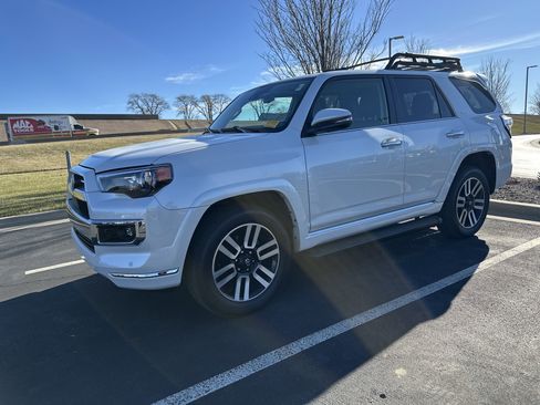 Used 2024 Toyota 4Runner Limited image 5