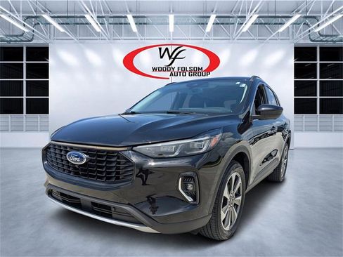 Used 2023 Ford Escape Platinum image 7