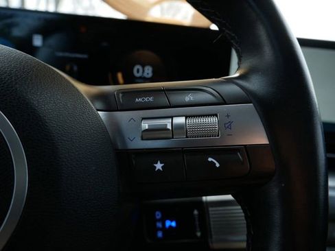 Used 2025 Hyundai Kona Limited AWD/4WD image 19