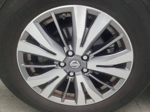 Used 2018 Nissan Pathfinder S AWD/4WD image 31