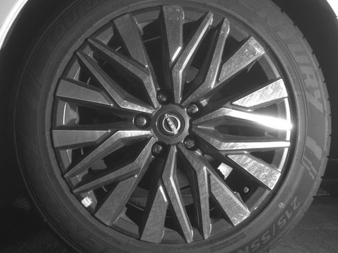 Used 2025 Nissan Altima 2.5 SV image 14