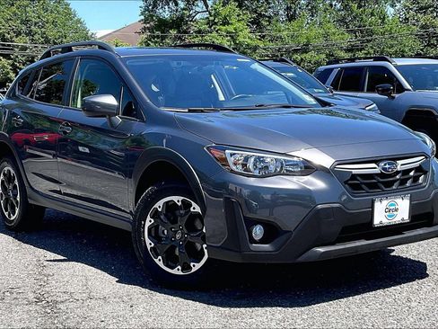 Certified 2021 Subaru Crosstrek 2.0i Premium w/ Moonroof Package AWD/4WD image 2