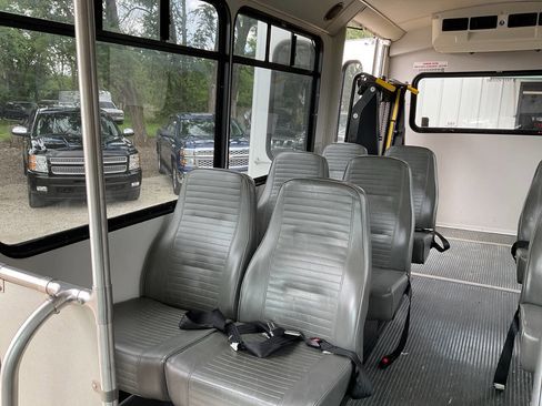 Used 2013 Ford E-350 and Econoline 350 Super Duty w/ Shuttle Bus Prep Pkg image 15