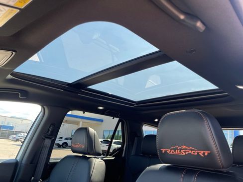 Certified 2025 Honda Pilot TrailSport image 22