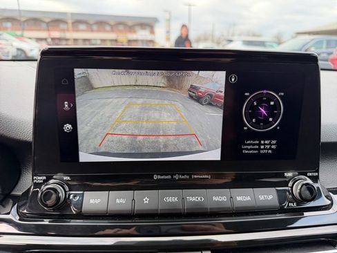 Used 2022 Kia Seltos EX image 18