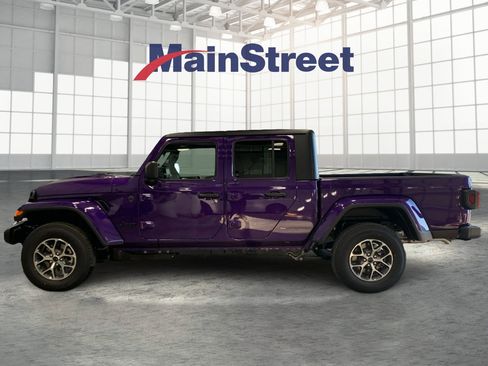 New 2026 Jeep Gladiator Sport AWD/4WD image 2