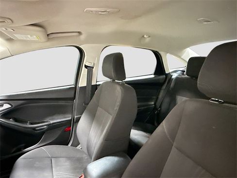 Used 2018 Ford Focus SE image 21