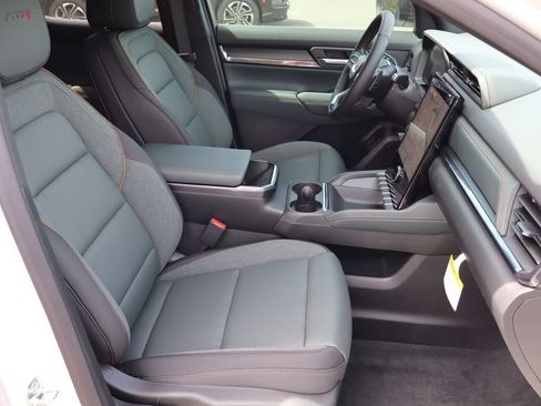 New 2026 GMC Terrain AT4 AWD/4WD image 26