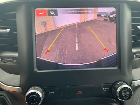 Used 2024 RAM 2500 Big Horn w/ Bed Utility Group image 32