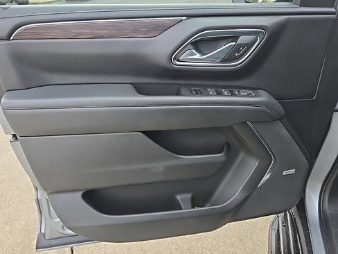 Used 2023 Chevrolet Suburban LT image 23