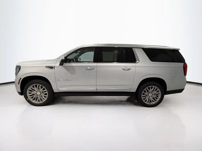 New 2026 GMC Yukon XL Denali w/ Sun & Power Step Package