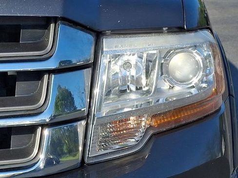 Used 2017 Ford Expedition Limited AWD/4WD image 12