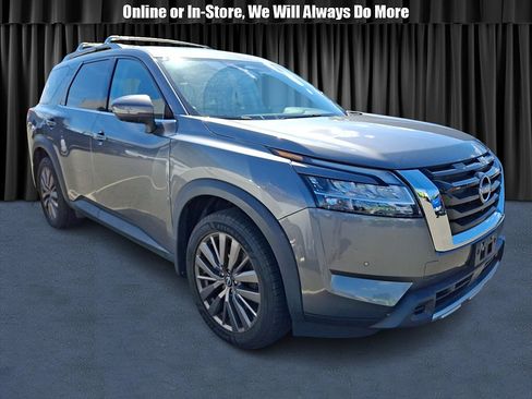 Used 2023 Nissan Pathfinder SL w/ SL Premium Package AWD/4WD image 1