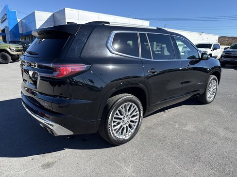 Used 2025 GMC Acadia Denali image 3