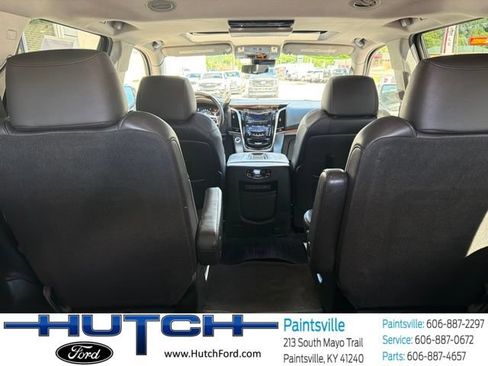Used 2020 Cadillac Escalade Luxury AWD/4WD image 19