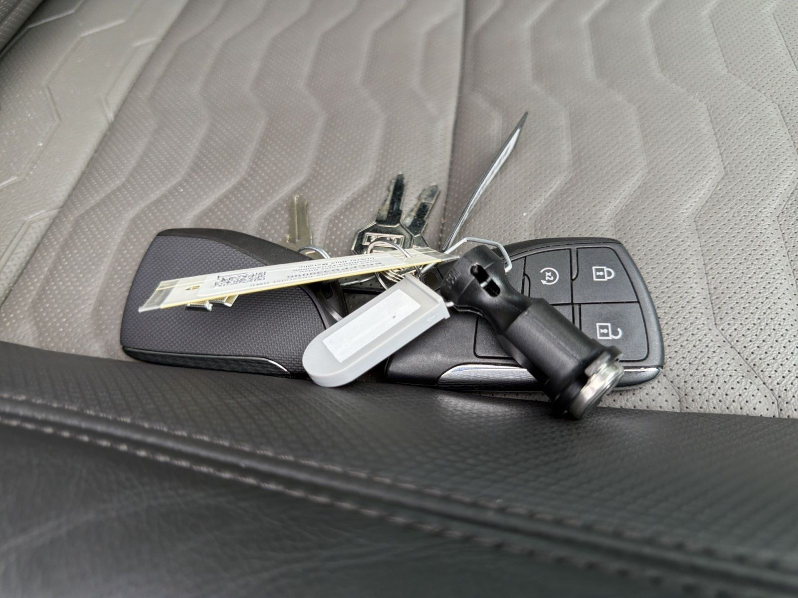 Used 2023 Chevrolet Silverado 1500 ZR2 w/ ZR2 Bison Edition AWD/4WD image 25