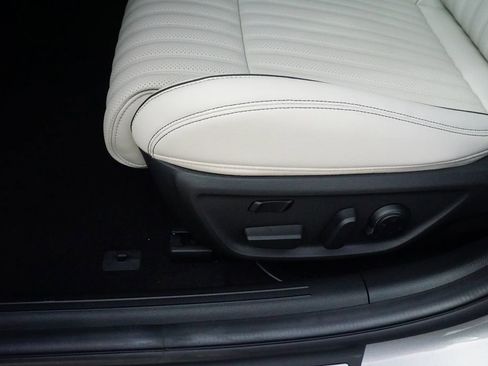 Certified 2025 Genesis G70 3.3T Advanced image 16