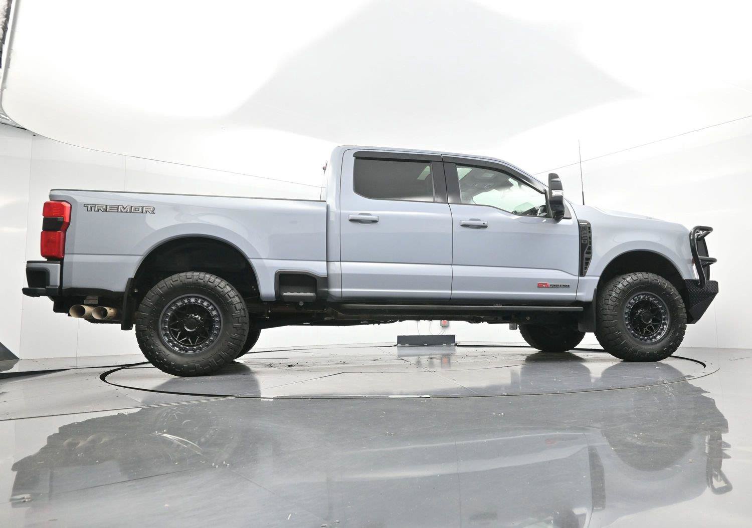 Used 2024 Ford F250 Lariat w/ Lariat Ultimate Package AWD/4WD image 54