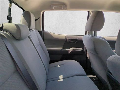 Certified 2021 Toyota Tacoma SR AWD/4WD image 18