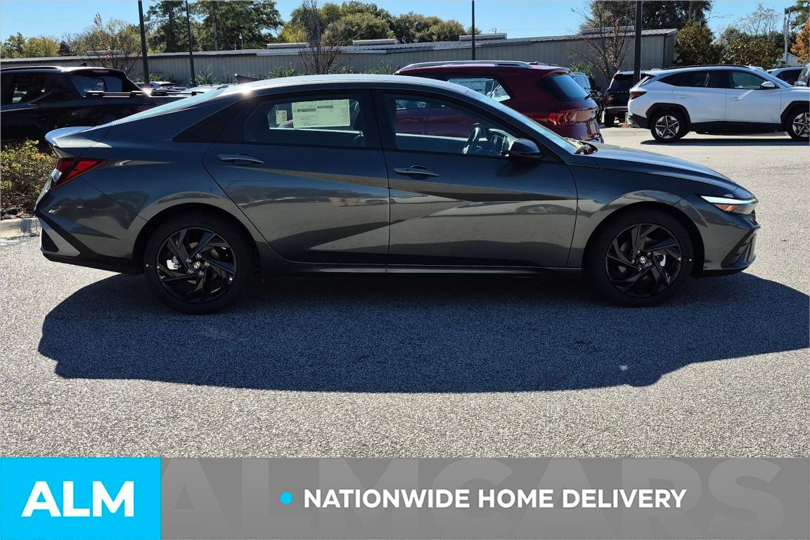 Certified 2026 Hyundai Elantra SEL Sport FWD image 4