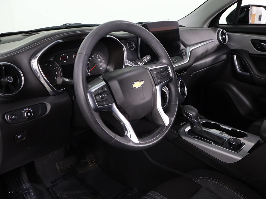 Used 2023 Chevrolet Blazer LT w/ Convenience Package FWD image 24
