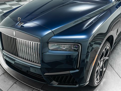 Used 2025 Rolls-Royce Cullinan Black Badge AWD/4WD image 47