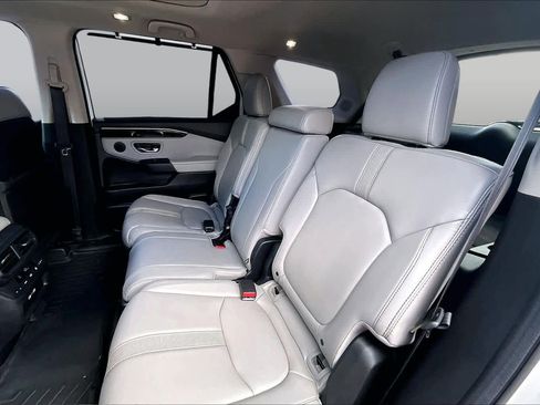 Used 2023 Honda Pilot Touring image 21