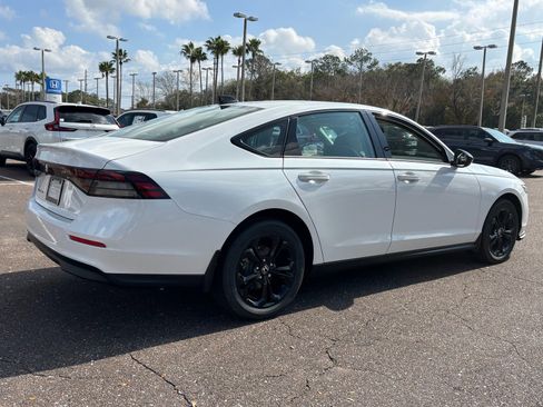 New 2025 Honda Accord SE image 7