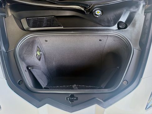 Used 2022 Chevrolet Corvette Stingray Premium Cpe w/ Z51 Performance Package RWD image 36