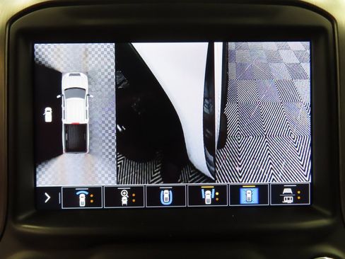 Used 2022 GMC Sierra 3500 Denali w/ Denali Ultimate Package image 18