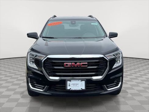 Used 2023 GMC Terrain SLE w/ Driver Convenience Package AWD/4WD image 2