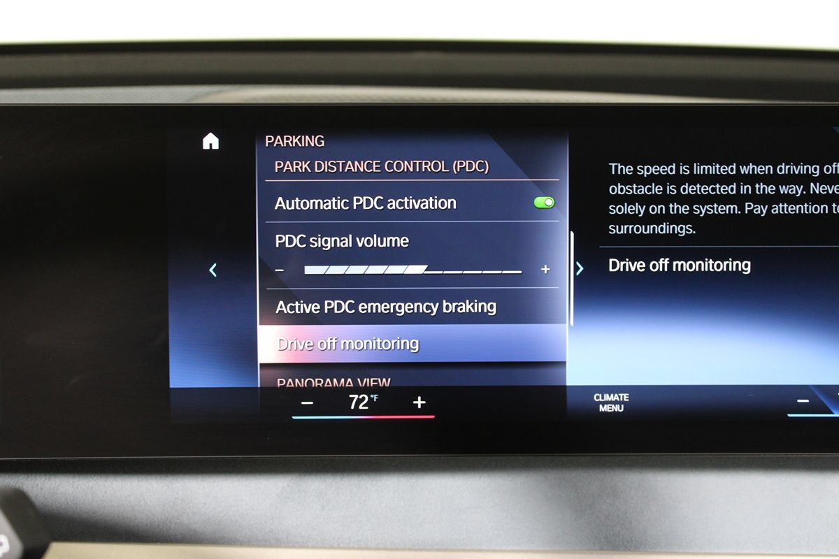Used 2023 BMW iX xDrive50 w/ Sport Package AWD/4WD image 22