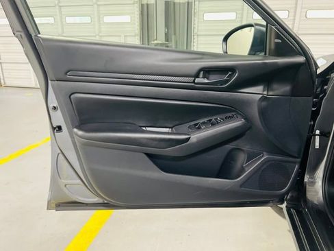 Used 2025 Nissan Altima 2.5 S FWD image 23