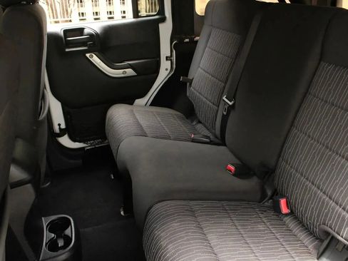 Used 2012 Jeep Wrangler Unlimited Sahara w/ Connectivity Group AWD/4WD image 21