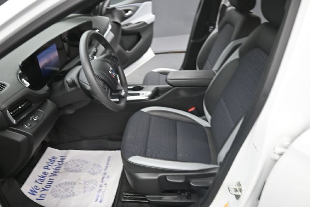 Used 2024 Buick Envista Preferred w/ Convenience II Package FWD image 18