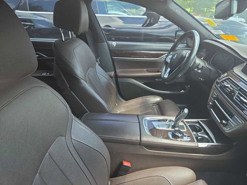 Used 2018 BMW 740i RWD image 12