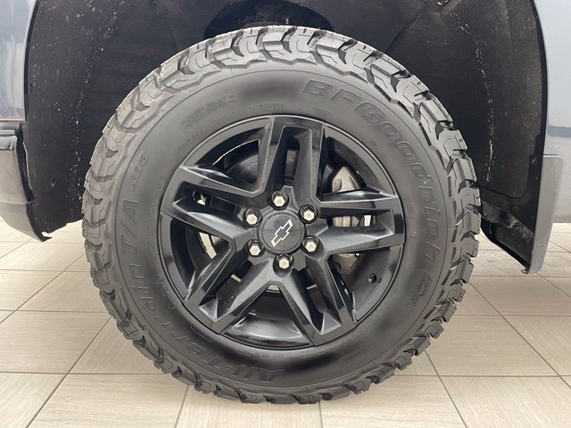 Used 2021 Chevrolet Silverado 1500 LT Trail Boss w/ Convenience Package II AWD/4WD image 6