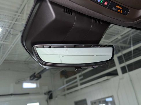 Certified 2022 Cadillac Escalade Premium Luxury w/ LPO, Illumination Package AWD/4WD image 37