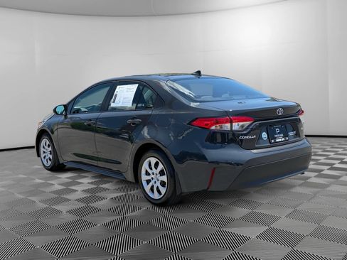 Used 2025 Toyota Corolla LE FWD image 3
