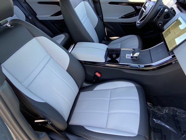 Used 2026 Land Rover Range Rover Evoque Dynamic SE AWD/4WD image 10