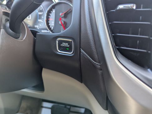 Used 2019 GMC Acadia Denali w/ Technology Package AWD/4WD image 18