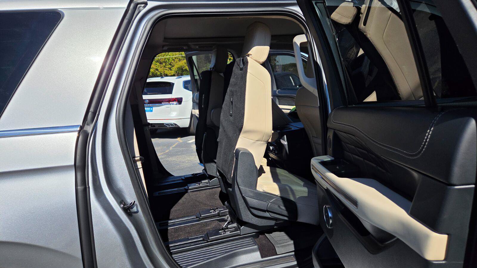 Used 2023 Ford Expedition Max Platinum AWD/4WD image 49